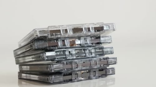 Pile de bandes magnétiques analogiques à inclinaison lente 4K 2160p 30 images par seconde en UltraHD - Boîtier audio compact rétro