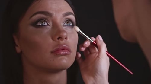 Eye Shadow Application