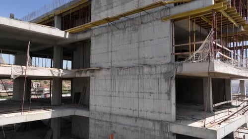 Construcción de un edificio residencial en el centro de la ciudad de Tiflis