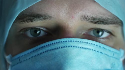Docteur : yeux fermés