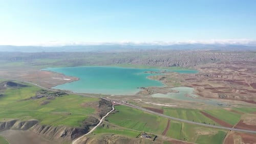 Vue Aérienne De Lake Hills Et De Plaines Vertes