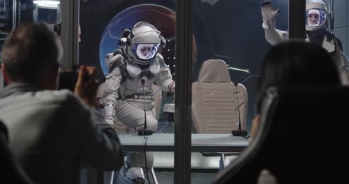 Arrivée des astronautes pour une conférence de presse