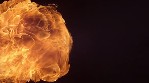 Feuerball in Zeitlupe; aufgenommen auf Phantom Flex 4K bei 1000 fps