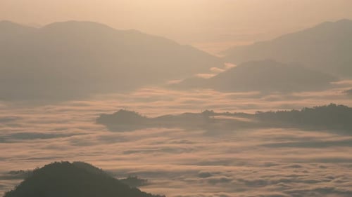 Nebel mit Berg