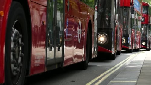 London City - Rote Busse - Stau