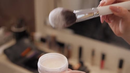 Makeup Brush Dusting Face Powder, Getting Ready