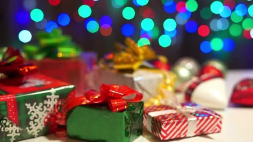 Cadeaux et lumières de Noël