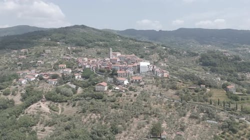 Ancien village italien Zoom dans D-Cinelike