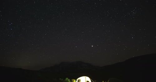 Étoiles Lago Naki