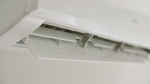 Air Conditioner Vents Opening and Closing