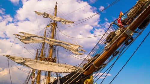 Los mástiles del velero.