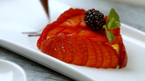 Delicious Strawberry Tart with Chocolate Drizzle