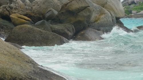 Turquoise Rolling Wave