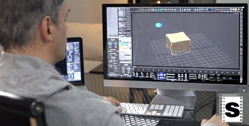 Diseñador trabajando en un proyecto 3D