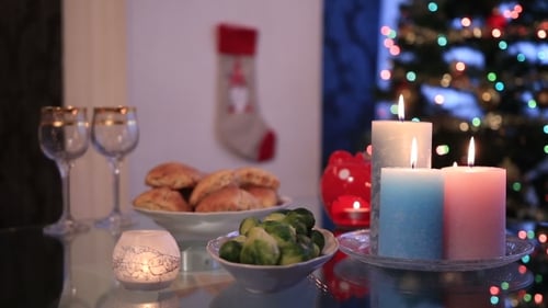 Table Setting With Christmas Decorations
