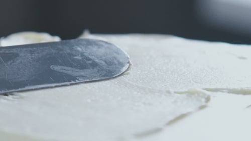Spatule de confiserie Dub Cream. Cuire un gâteau à la crème.