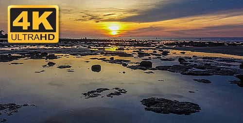 Tropischer Sonnenuntergang