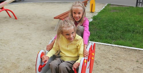 Swinging Chair