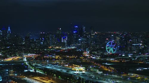 Drohne Aerial City bei Nacht