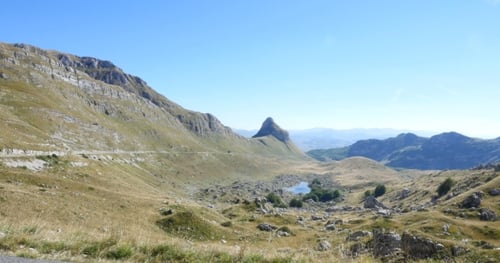 Montañas dentro de un parque nacional Durmitor