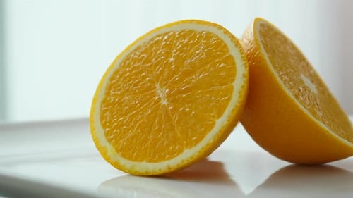 Orangenfruchtscheibe in Zeitlupe