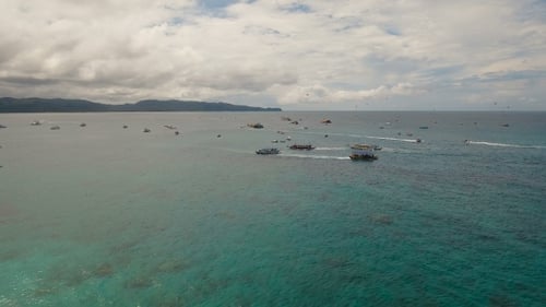Attraction maritime sur la station balnéaire. Boracay Island Philippines.