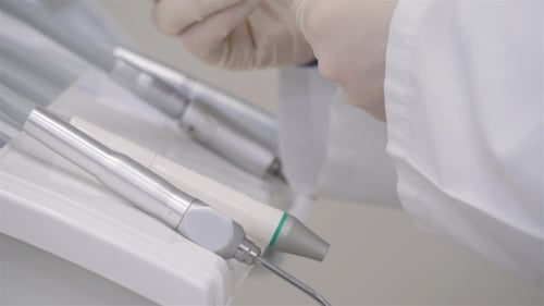 Dentist Assembling Tool in Clinical Setting