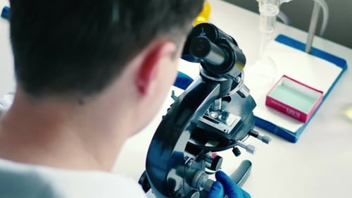 Microscope Usage in a Bright Laboratory Setting