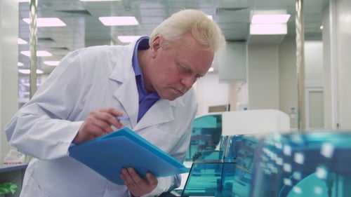 Man Notes-Bericht über die Arbeit von Labormaschinen