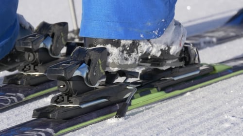 Fixing the Ski Boot To the Ski
