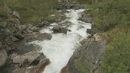 Umbral en el río.
Noruega