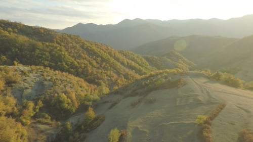 Paisagem da natureza no pôr do sol da antena