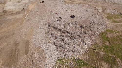 Immense décharge de déchets organiques