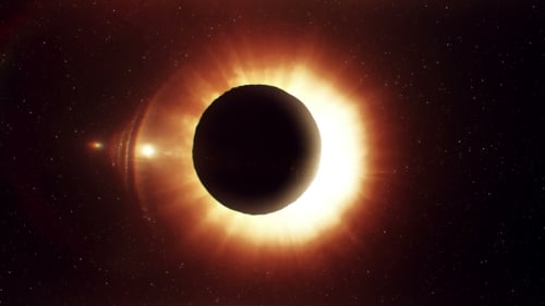Sonnenfinsternis verursacht durch ein Mondereignis mit Feuerring