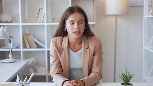 Educational Blog Female Tutor Online Courses