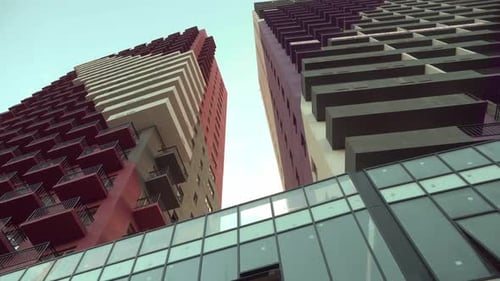 Fachada moderna de nueva construcción de un edificio residencial. El exterior