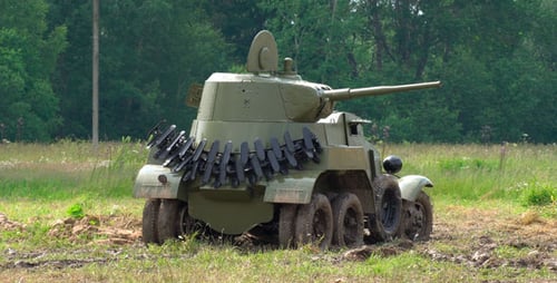 Krieg.
Tank