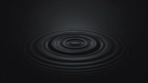 Wassertropfen in extremer Nahaufnahme kräuseln sich. Zeitlupe.