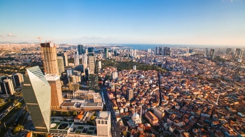 Vue du quartier des affaires d'Istanbul et de la Corne d'Or