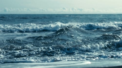 Waves in Ocean Splashing Waves