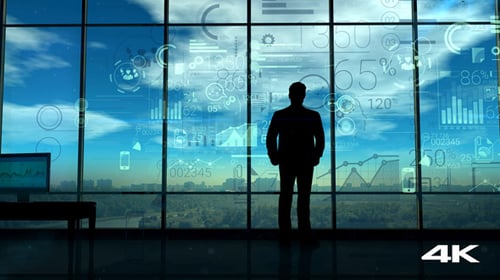 Un homme d'affaires enquête sur de nombreuses données d'entreprise