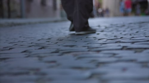 Ein Bürgersteig - bekannt als Fußweg, Fußweg oder Pflaster Blackmagic