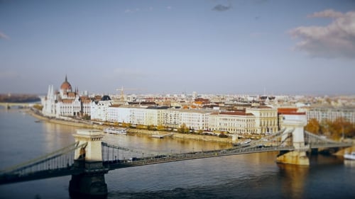 Panorama de Budapest con el Danubio y el edificio del Parlamento, Hungría. Vista aérea de Budapest