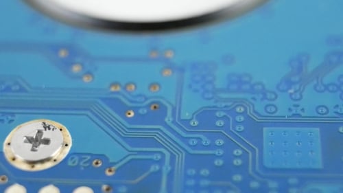 Carte Électronique sur le disque dur d'un ordinateur portable