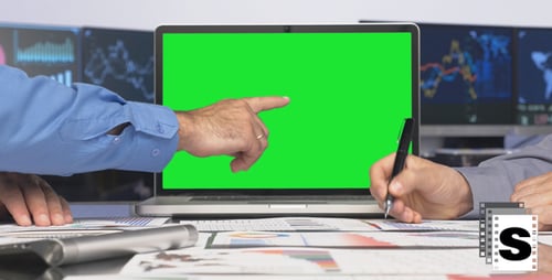 Ordinateur portable à écran vert