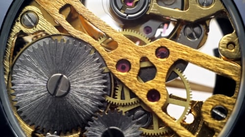 Mechanical Drive Watches, Gears in the Clock