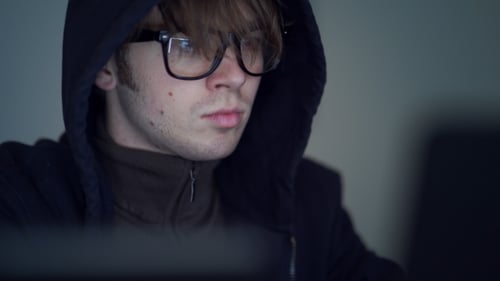 Ataque de vírus hacker