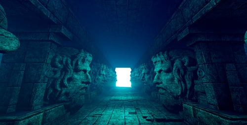 Un túnel antiguo con esculturas místicas