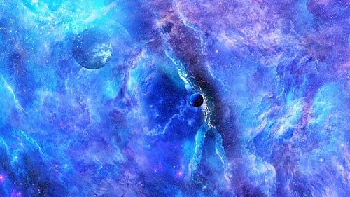 Flug durch abstrakten blauen Weltraumnebel mit Planeten und großem blauen Stern