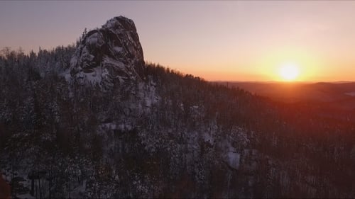 Sonnenuntergang in den Bergen
